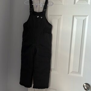 Kids snowbib size 6/6x from Carter’s